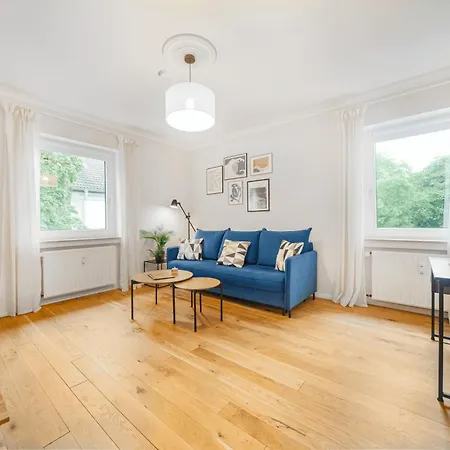 Phoenixhuette Am Baldeneysee In Kupferdreh *