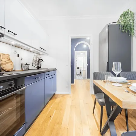 Phoenixhuette Am Baldeneysee In Kupferdreh *