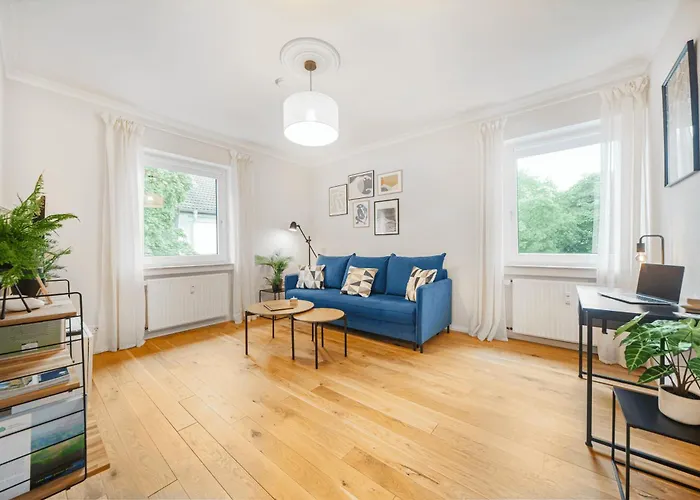 Phoenixhuette Am Baldeneysee In Kupferdreh *